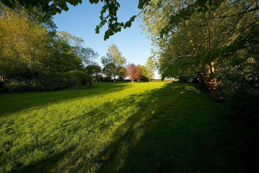 Stunning Barn Conversion Ideal For Large Families Bildeston Bagian luar foto