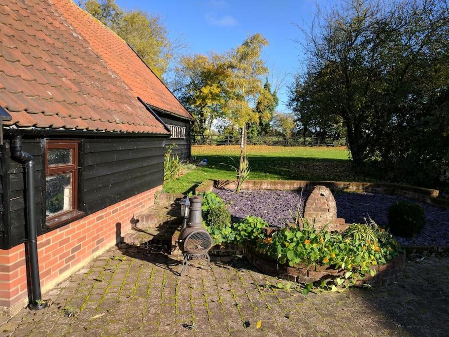 Stunning Barn Conversion Ideal For Large Families Bildeston Bagian luar foto