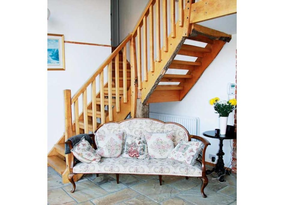 Stunning Barn Conversion Ideal For Large Families Bildeston Bagian luar foto
